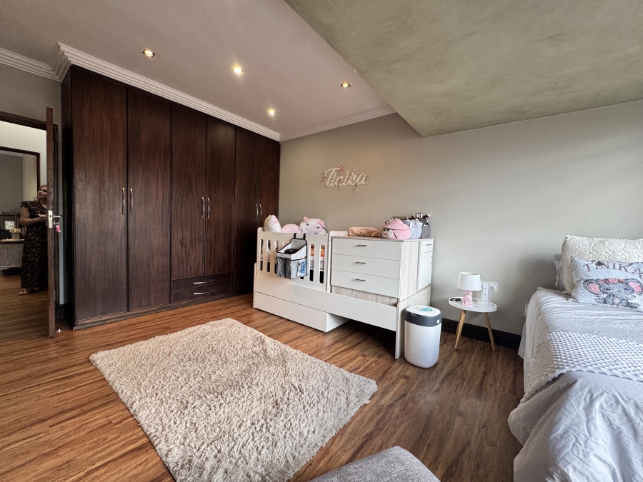 4 Bedroom Property for Sale in Wilkoppies North West